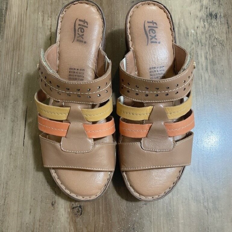 Sandalias tacón corrido flexi de segunda mano - GoTrendier