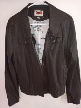 Chamarras de piel Levi's de segunda mano - GoTrendier