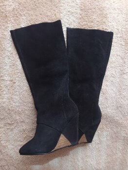 Botas de gamuza Andrea negras de segunda mano - GoTrendier