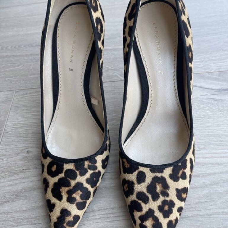 Zapatillas animal Print de Zara de segunda mano - GoTrendier