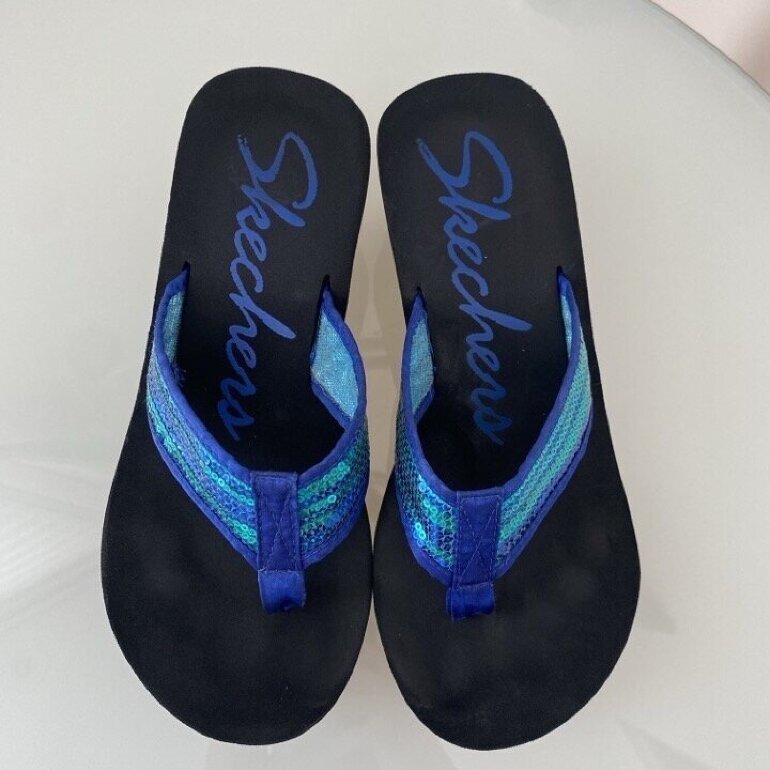 Sandalias de plataforma Skechers de segunda mano - GoTrendier