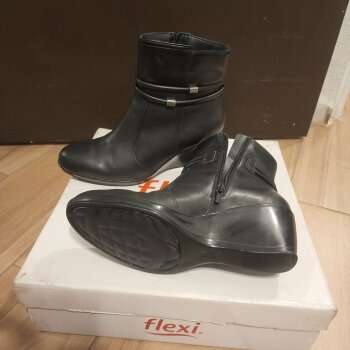 Botines Flexi negros de segunda mano - GoTrendier