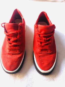 Tenis casuales Bershka rojos de segunda mano - GoTrendier