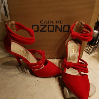 Zapatillas Capa de Ozono rojas de segunda mano - GoTrendier