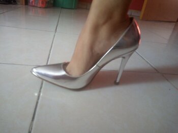 Zapatillas Andrea plateadas de segunda mano - GoTrendier