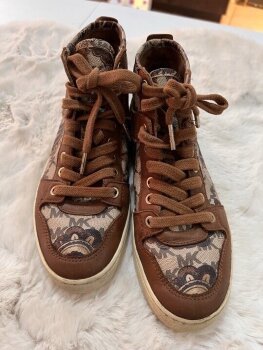 Tenis casuales Michael Kors café de mujer - GoTrendier
