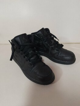 Tenis de bota Jordan negros de segunda mano - GoTrendier
