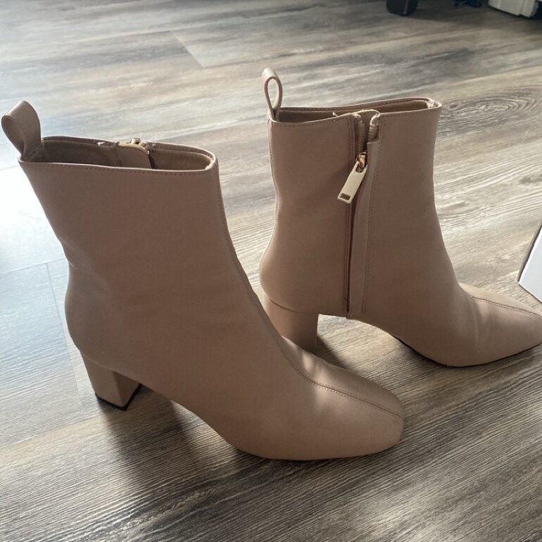 Botines color nude de H\u0026amp;M de segunda mano - GoTrendier