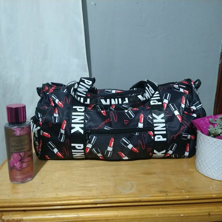 Maleta victoria secret negra de Victoria's Secret de segunda mano -  GoTrendier