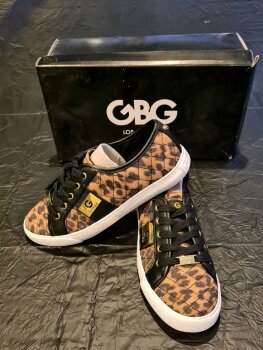 Tenis casuales GUESS café de segunda mano - GoTrendier