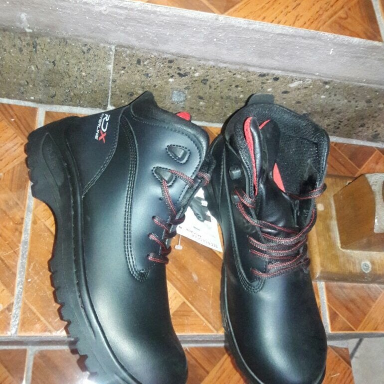 Botas industriales negras de Riverline de segunda mano - GoTrendier