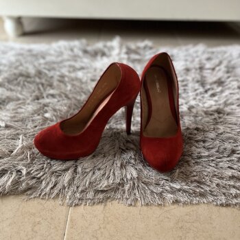 Zapatos Andrea rojos de segunda mano - GoTrendier