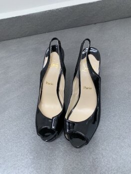 Zapatos Christian Louboutin de segunda mano - GoTrendier