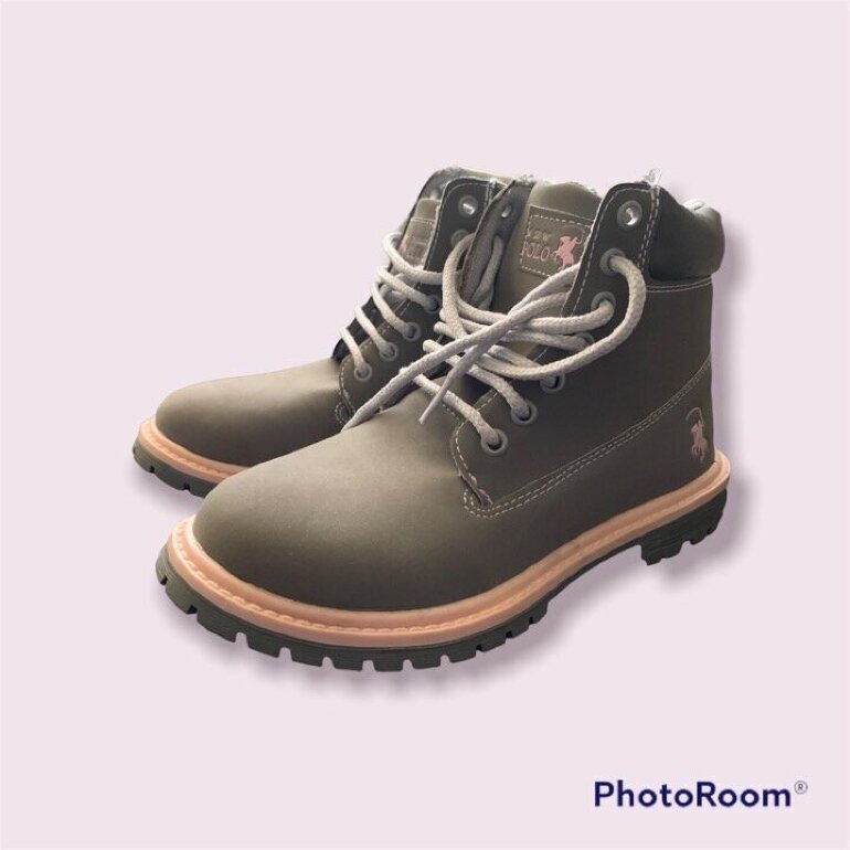 Botas Botines tipo Cat Grises con Rosa de New Forest Polo Club de segunda  mano - GoTrendier