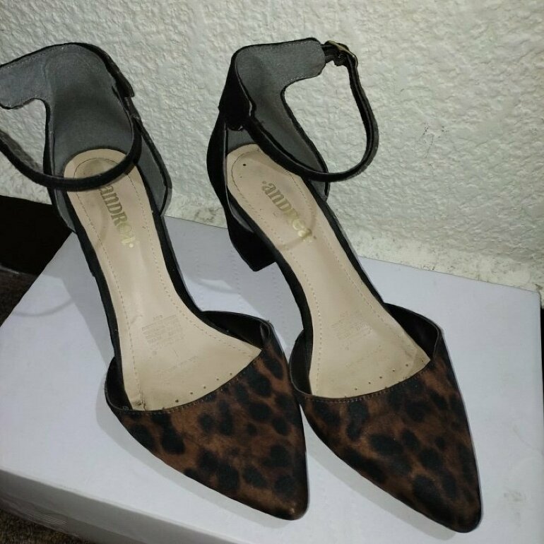 Tacones Andrea animal print de segunda mano - GoTrendier