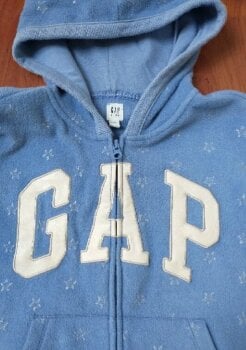 Sudadera Gap talla 12 de segunda mano GoTrendier