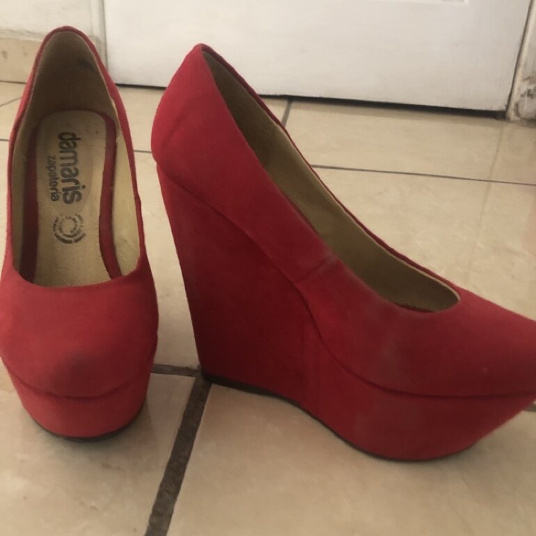 Zapato tacón seguido rojo de Otras marcas de segunda mano GoTrendier