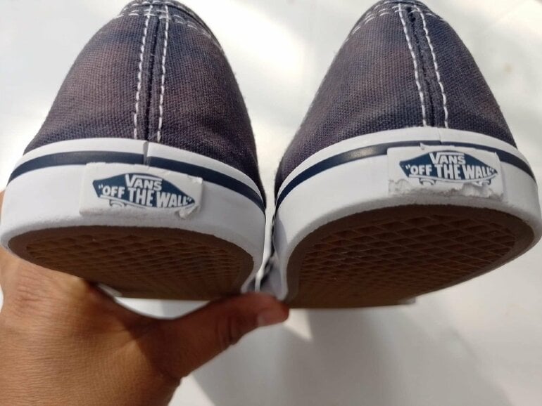Tenis Vans suela delgada azul marino de segunda mano GoTrendier