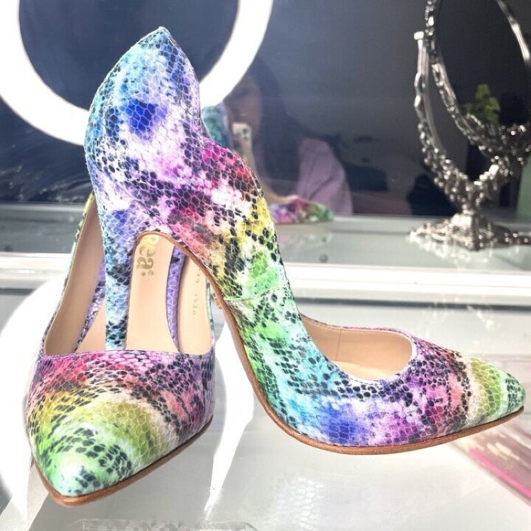 Zapatillas multicolor animal print ✨ de Andrea de segunda mano