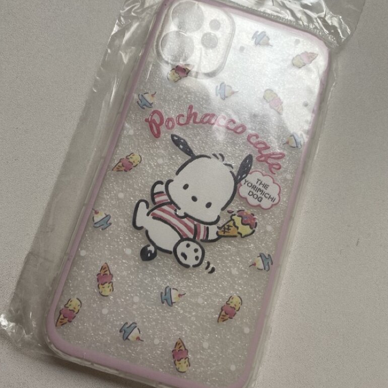 Case iPhone 11 Pochacco Hello Kitty de Sanrio de segunda mano GoTrendier