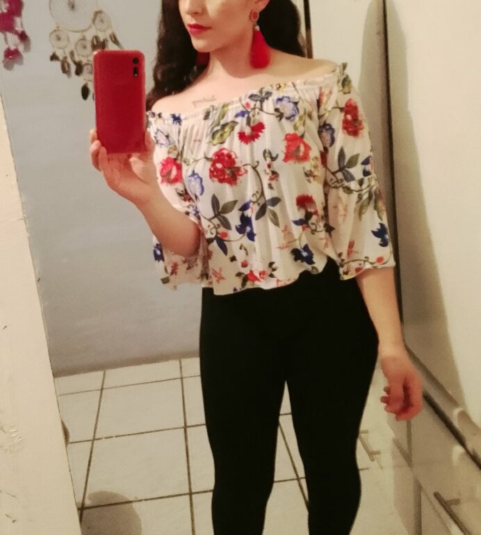 Blusa Campesina Floreada 🌼🌺 de Darong de segunda mano GoTrendier