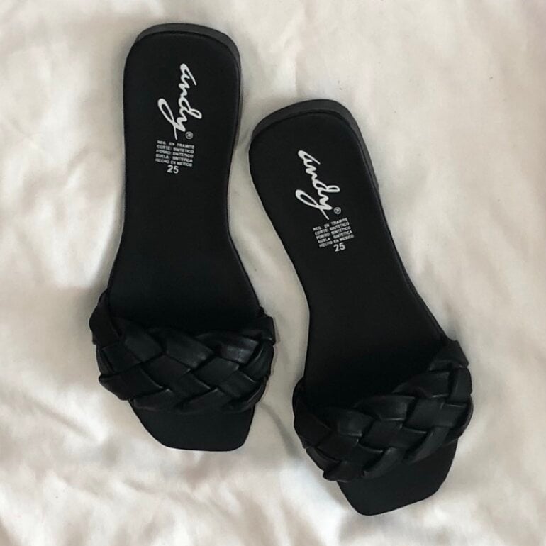 Sandalias negras trenzadas de Andy de segunda mano GoTrendier