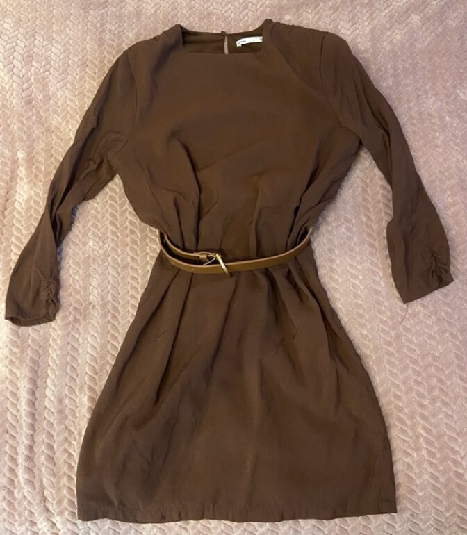 Vestido café oscuro de Lefties de segunda mano GoTrendier