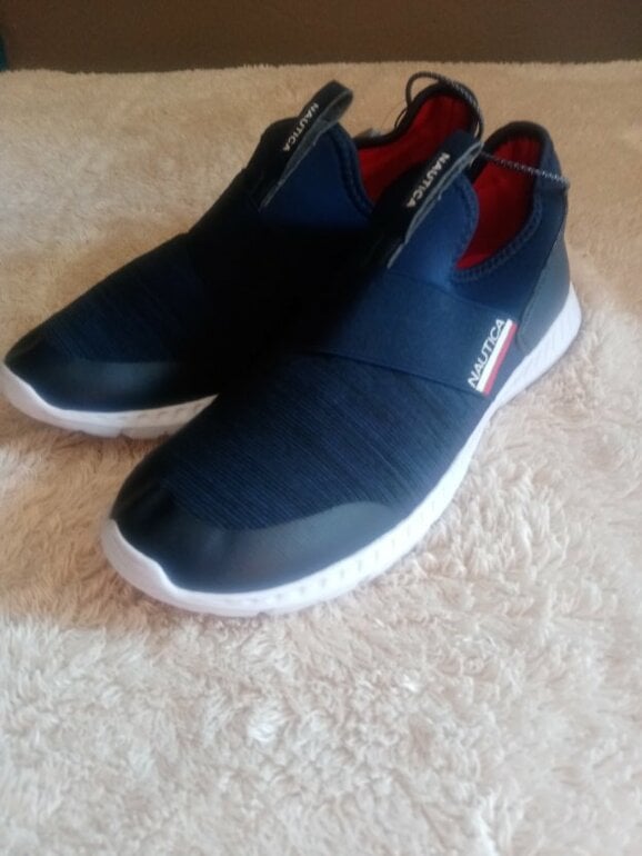 Tenis Náutica azul rojo de Nautica de segunda mano GoTrendier