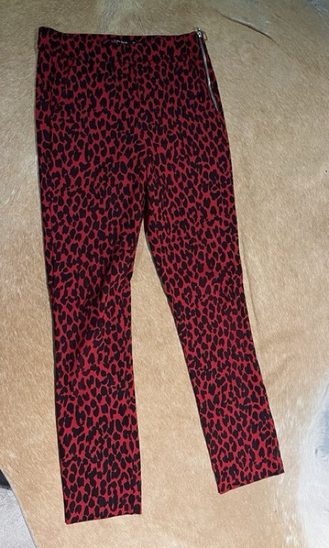 Zara Animal Print Pantalones de segunda mano GoTrendier