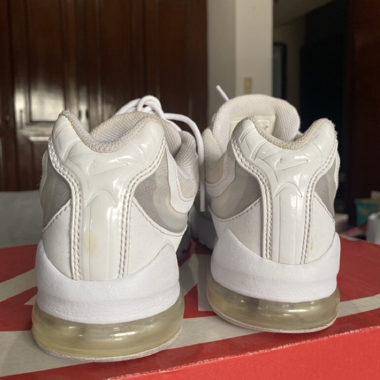 zapatillas nike uptempo nike air letras