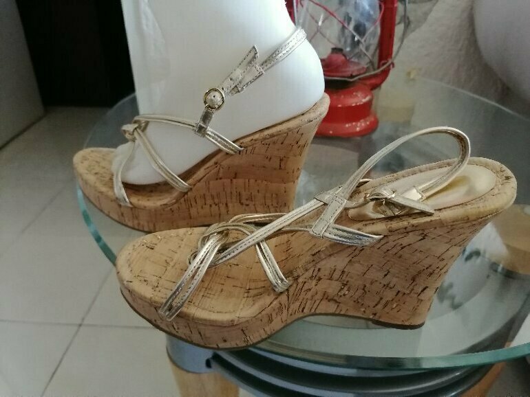 Zapatos tacon seguido BANANA REPUBLIC de segunda mano GoTrendier