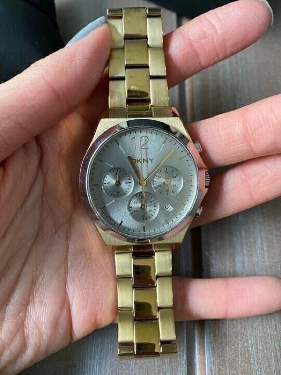 Reloj DKNY dorado-plateado (pila nueva) de segunda mano GoTrendier