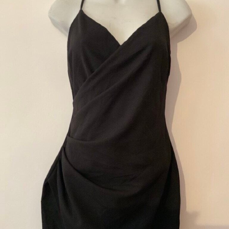 VESTIDO NEGRO DE TIRANTES de Windsor de segunda mano GoTrendier