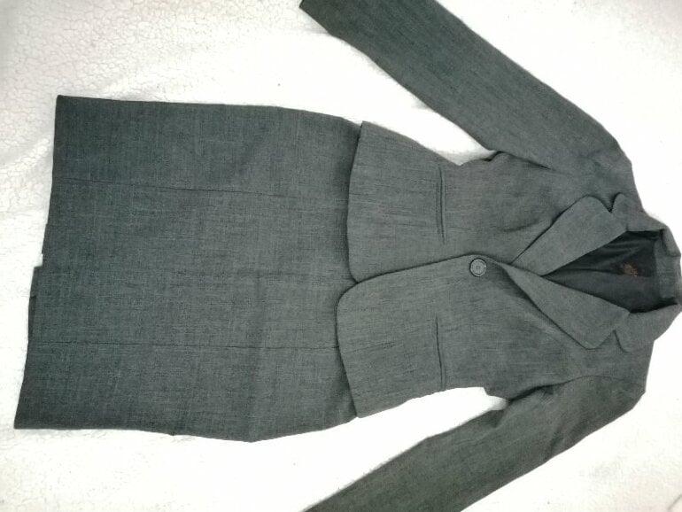 Traje sastre gris oxford M (9) Con Falda de Metropolis Company de