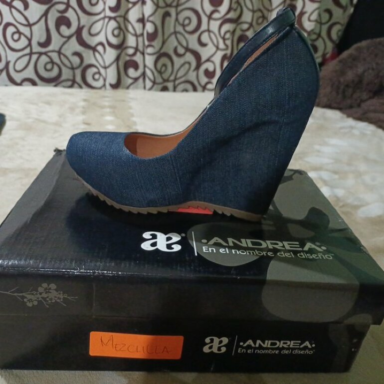 Zapatillas de plataforma de Andrea de segunda mano GoTrendier - Main Image