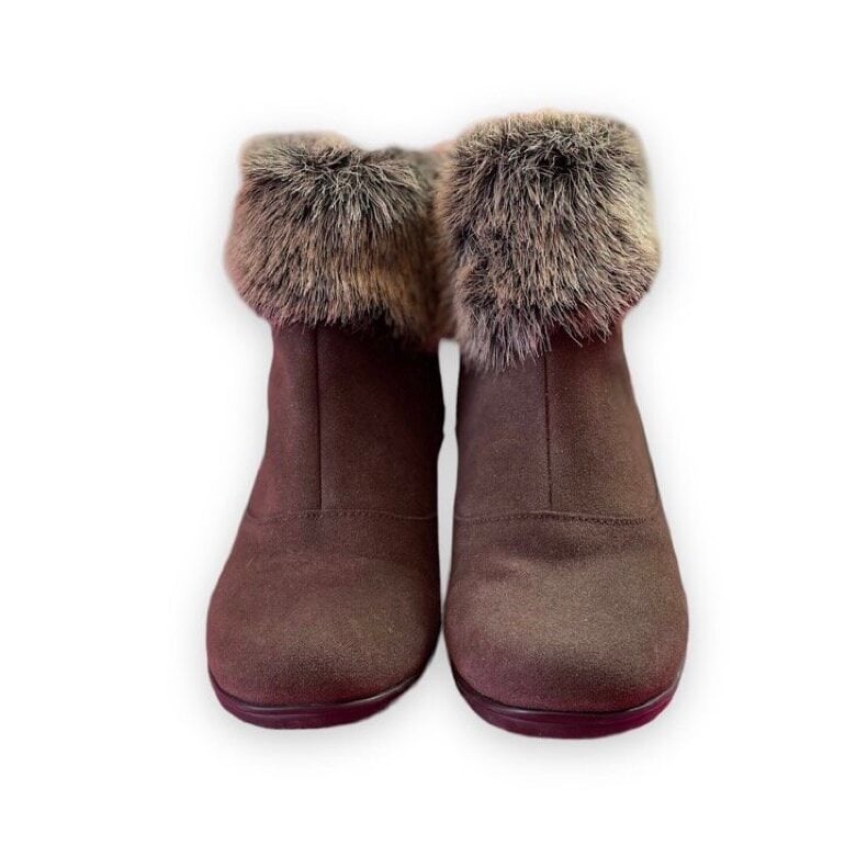 Botines Cafés Con Detalle De Peluche de Otras marcas de segunda