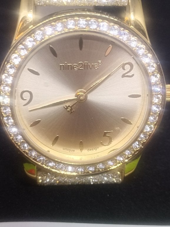 Reloj dorado Nine2five de segunda mano GoTrendier