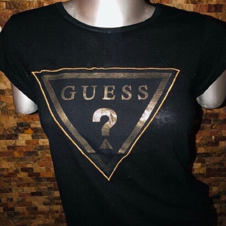 Ropa Guess Camiseta Guess Negra Y Dorada Logo Original Camiseta