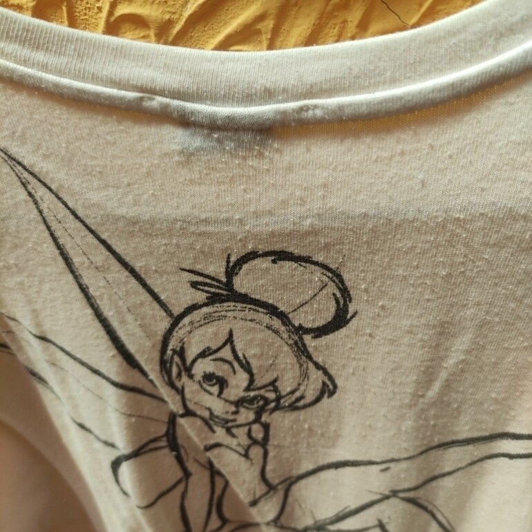 Playera 👕 Tinkerbell zara oversized de segunda mano GoTrendier