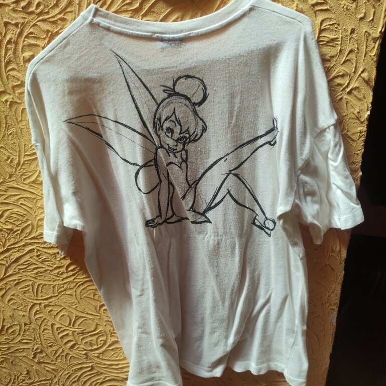 Playera 👕 Tinkerbell zara oversized de segunda mano GoTrendier