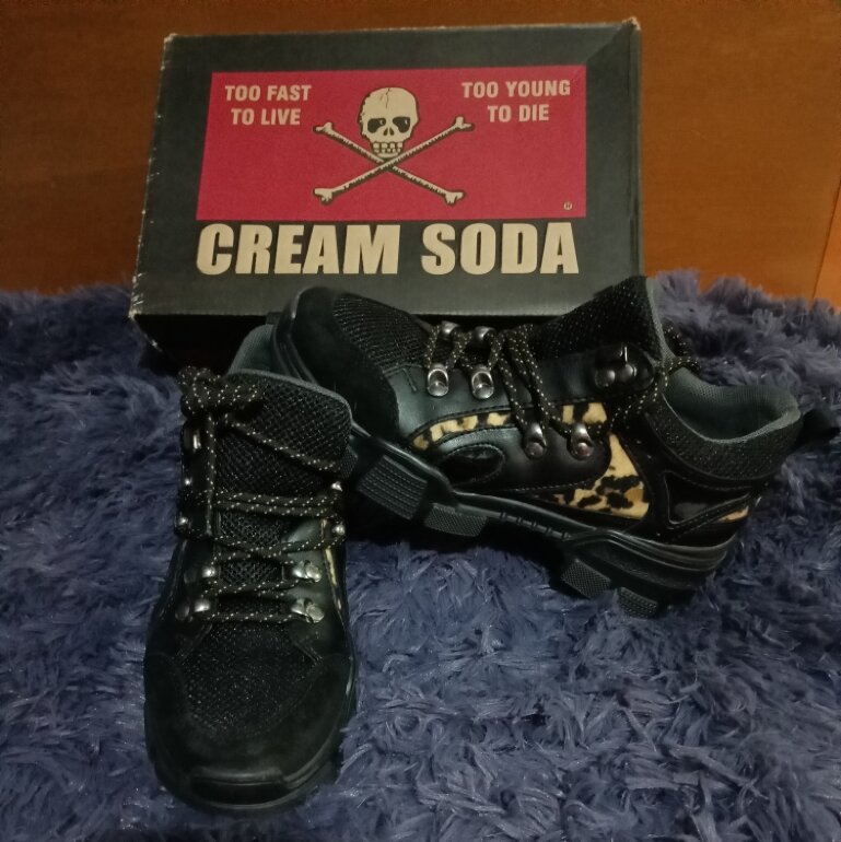 Tenis -Botines casual- urbano- caminar de Otras marcas de segunda