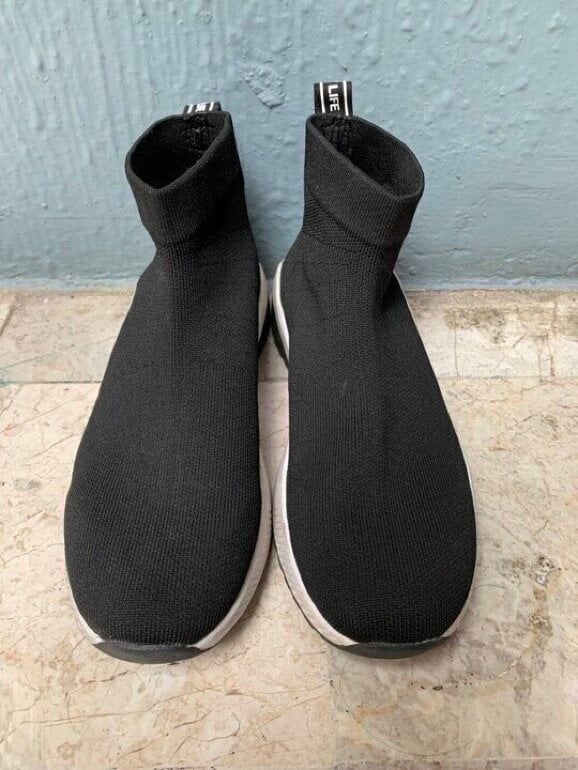 TENIS NEGROS TIPO CALCETÍN BERSHKA de segunda mano GoTrendier