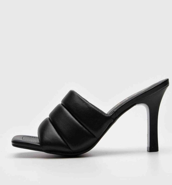 Sandalias negras de tacón de H&M de segunda mano GoTrendier