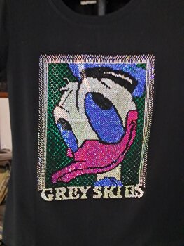 Playera con pedrería Donald de Okey de segunda mano GoTrendier