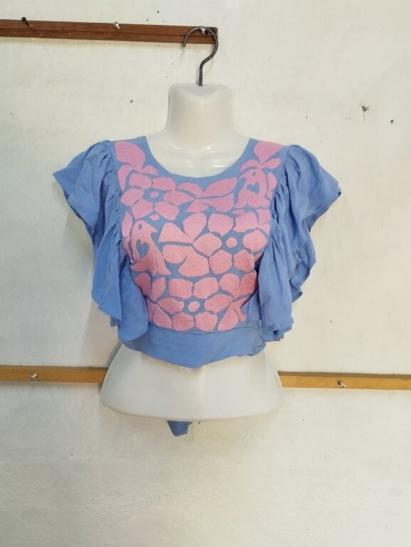 Blusa con olanes y bordado de Tuxtepec de Otras marcas de segunda
