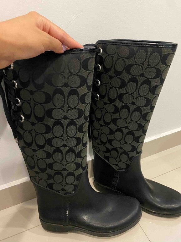 Botas de lluvia marca coach de segunda mano GoTrendier