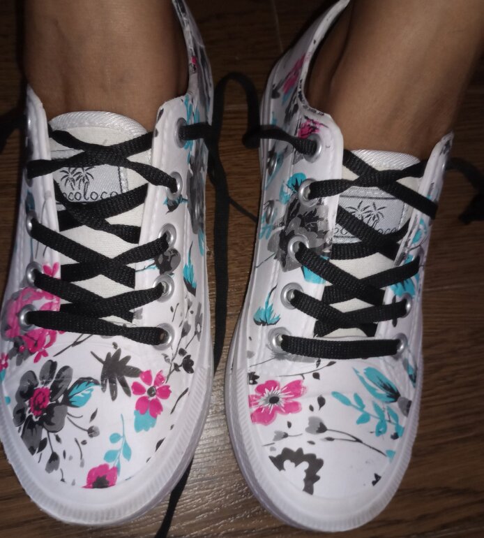 Tenis floreados muy ligeros, estilo conv de Otras marcas de