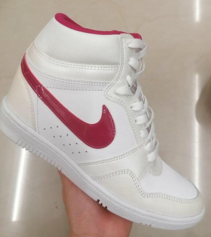 Tenis Nike de botita Nuevo Original#5.5 de segunda mano - GoTrendier