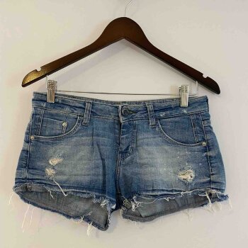 Short tiro bajo denim Bershka de Vertiche de segunda mano GoTrendier