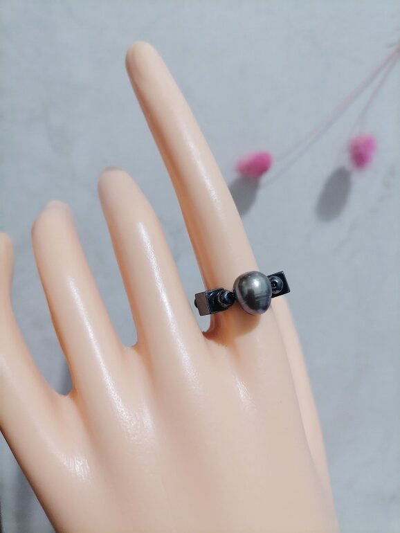 Anillo Perla Gris Y Hematita de Otras marcas de segunda mano